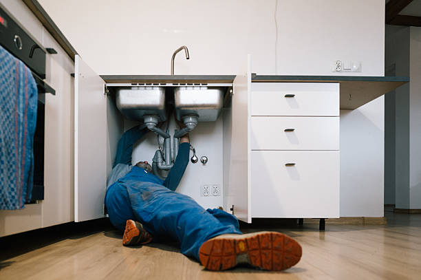 Professional Plumbing technician working in Powell Butte, OR